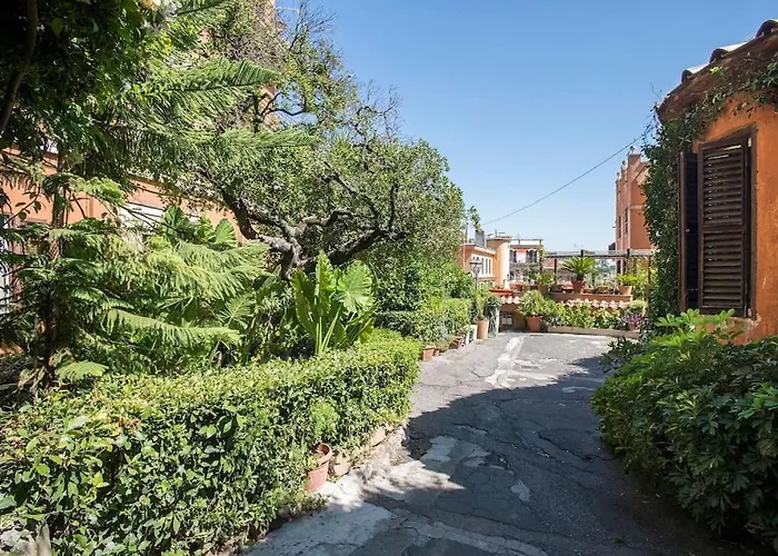 Vittoria In Trastevere Apartament *